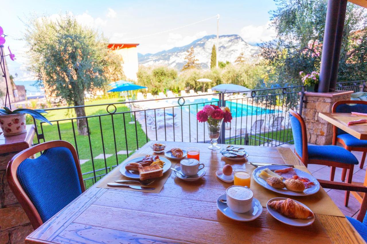 Hotel Villa Isabella Brenzone sul Garda Zewnętrze zdjęcie